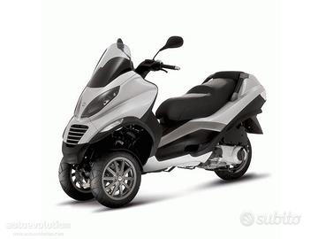 RICAMBI PER PIAGGIO MP3 250 2006 2011