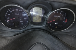 Vendita scooter piú altri ricambi usati di carrozz