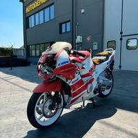 HONDA CBR600F per ricambi usati