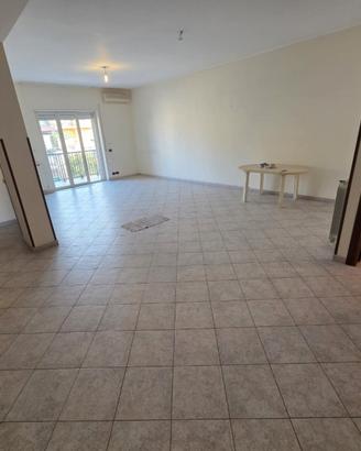 Appartamento Ampio Con Garage Villa San Giovanni