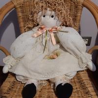 Bambola in stoffa fatta a mano