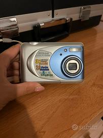 Nikon Coolpix 2000 E2000