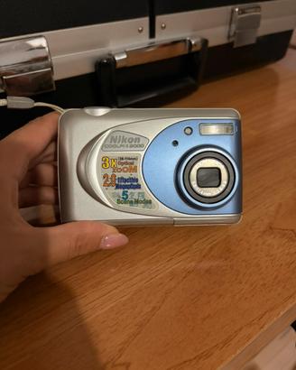 Nikon Coolpix 2000 E2000