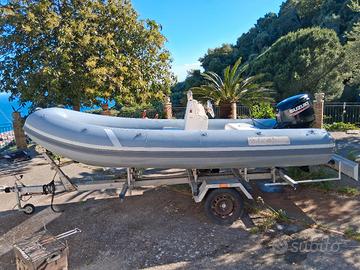 gommone BWA con motore e carrello