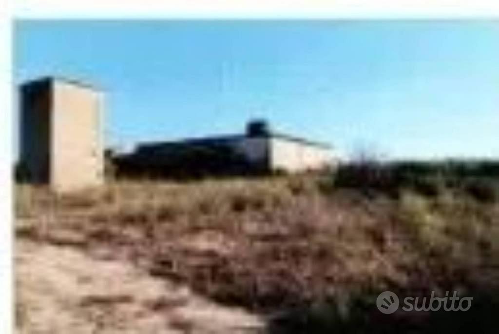 Immobile in asta di 31629 m² a Elmas - Vista 2
