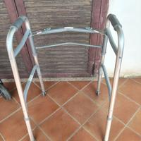 Deambulatore richiudibile