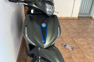 Beverly 400ie sport