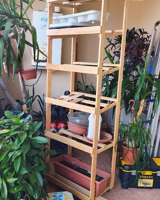 Scaffale in legno, con ruote, per piante