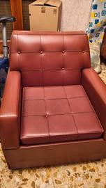 Poltrona letto finta pelle marrone