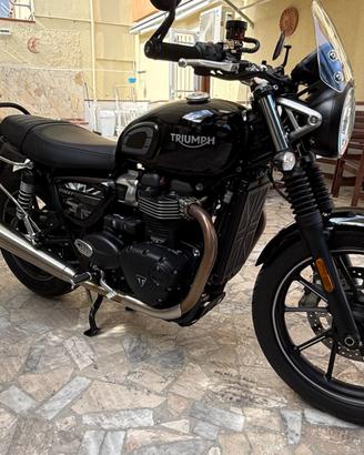 Triumph Street Twin