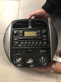 Toyota RAV 4 (XA20) (2000-2005)-Autoradio Original