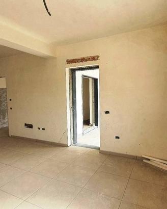 RIF. 1000 - APPARTAMENTO CON TERRAZZO DI NUOVA COS