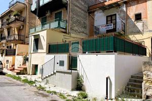 3 LOCALI A PALERMO