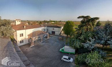 Capannoni/magazzini varie metrature