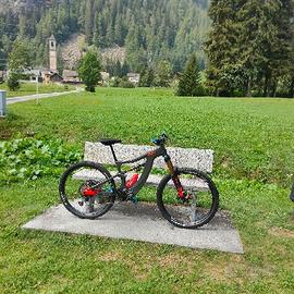 E-bike BH Xtep Linx Pro 720 Wh Carbonio.