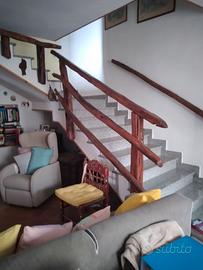 Ringhiera scale in Ginepro Ultra secolare