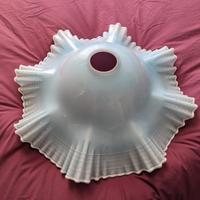 Lampadario vetro merlettato azzurro