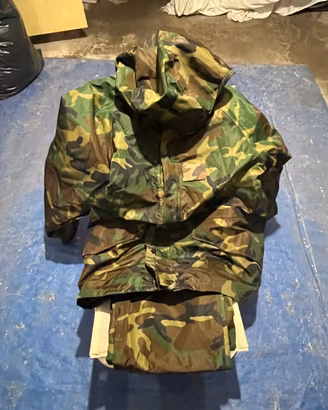 Abbigliamento militare (NUOVO)