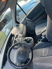 renault scenic 2005