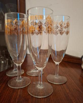 Bicchieri con logo Crodino e senza logo. vintage