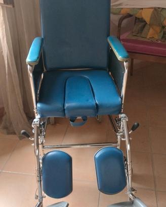 Sedia  wc con rotelle