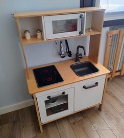 Cucina in legno per bambini