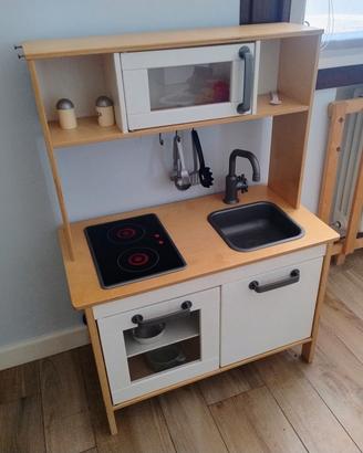 Cucina in legno per bambini