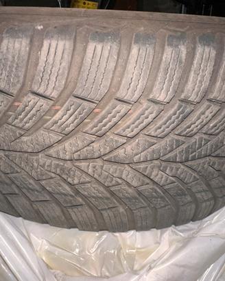 Pneumatici invernali Continental 225/50 R17