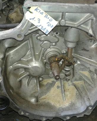 Cambio Kia Rio 1.3 benzina Anno 2003
