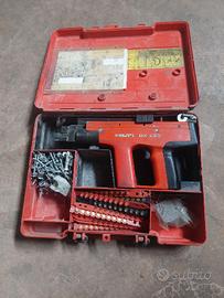 Sparachiodi HILTI dx 450