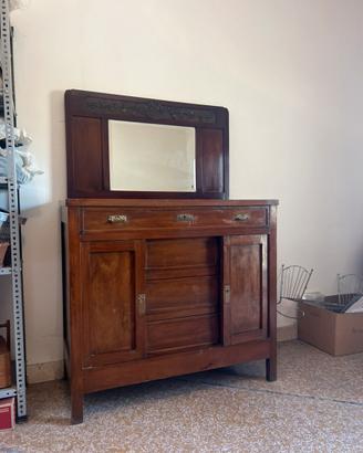 Cassettone con specchio