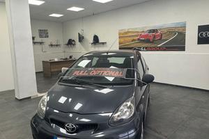 Toyota Aygo 1.0 12V VVT-i 5 porte Sol Connect Red 