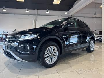 Volkswagen T-Roc 1.0 TSI Life FULL LED NAVI DISCOV