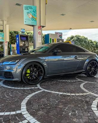 AUDI TT TTS