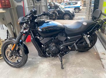 Harley Davidson street 750, guida con A2