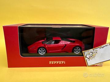 Enzo Ferrari 2002, scala 1:43