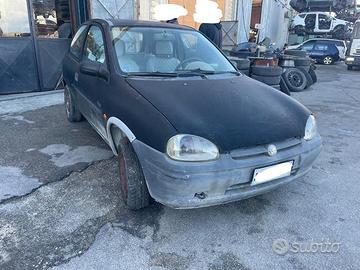 Ricambi Opel Corsa 1.2 benz 45cv del 1995