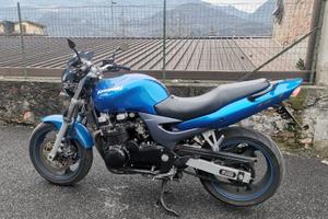 Kawasaki zr7