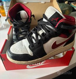 Nike Air Jordan ragazzo – bianche, nere e rosse –