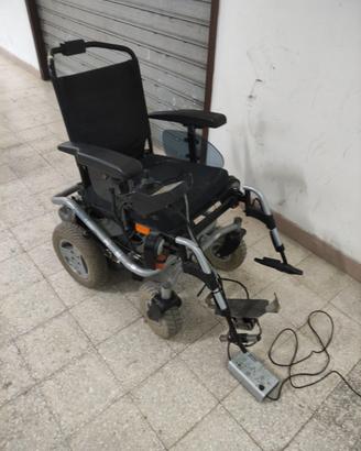 Carrozzina elettrica MEYRA SMART 9.906