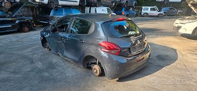 PEUGEOT 208 2017 SOLO PER RICAMBI