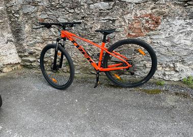 Trek marlin 7 mountain bike