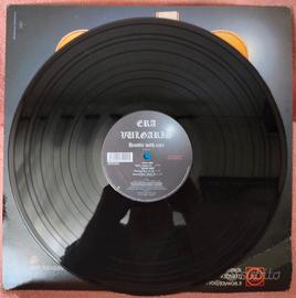 Era Vulgaris - Handle with care