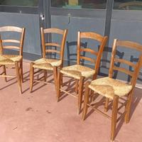 Sedie rustiche tradizionali 