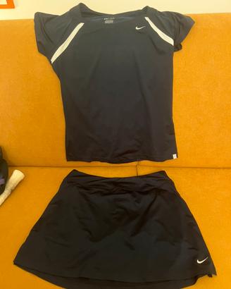 Completo tennis donna Nike maglietta e gonnellino