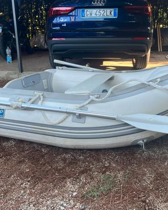 Tender 1,80 m con fuoribordo Evinrude 4 HP (2T)