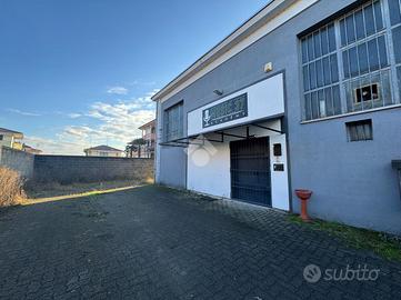 CAPANNONE A ROMENTINO