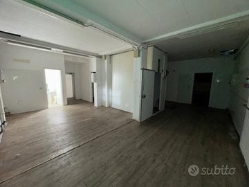 Locale commerciale artigianale uffici - Mon...