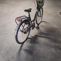 bicicletta per ragazza o donna