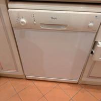 Lavapiatti Whirlpool bianca